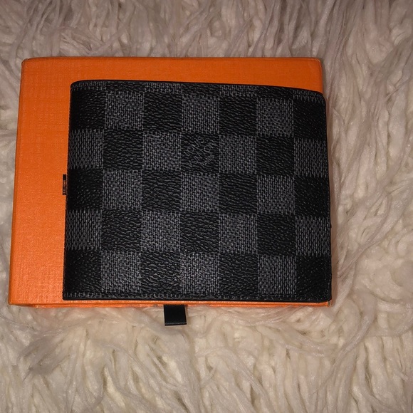 Damier Graphite canvas wallet
